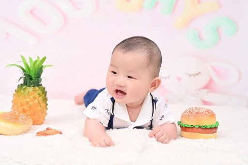 迁西宝宝在妈妈肚子里